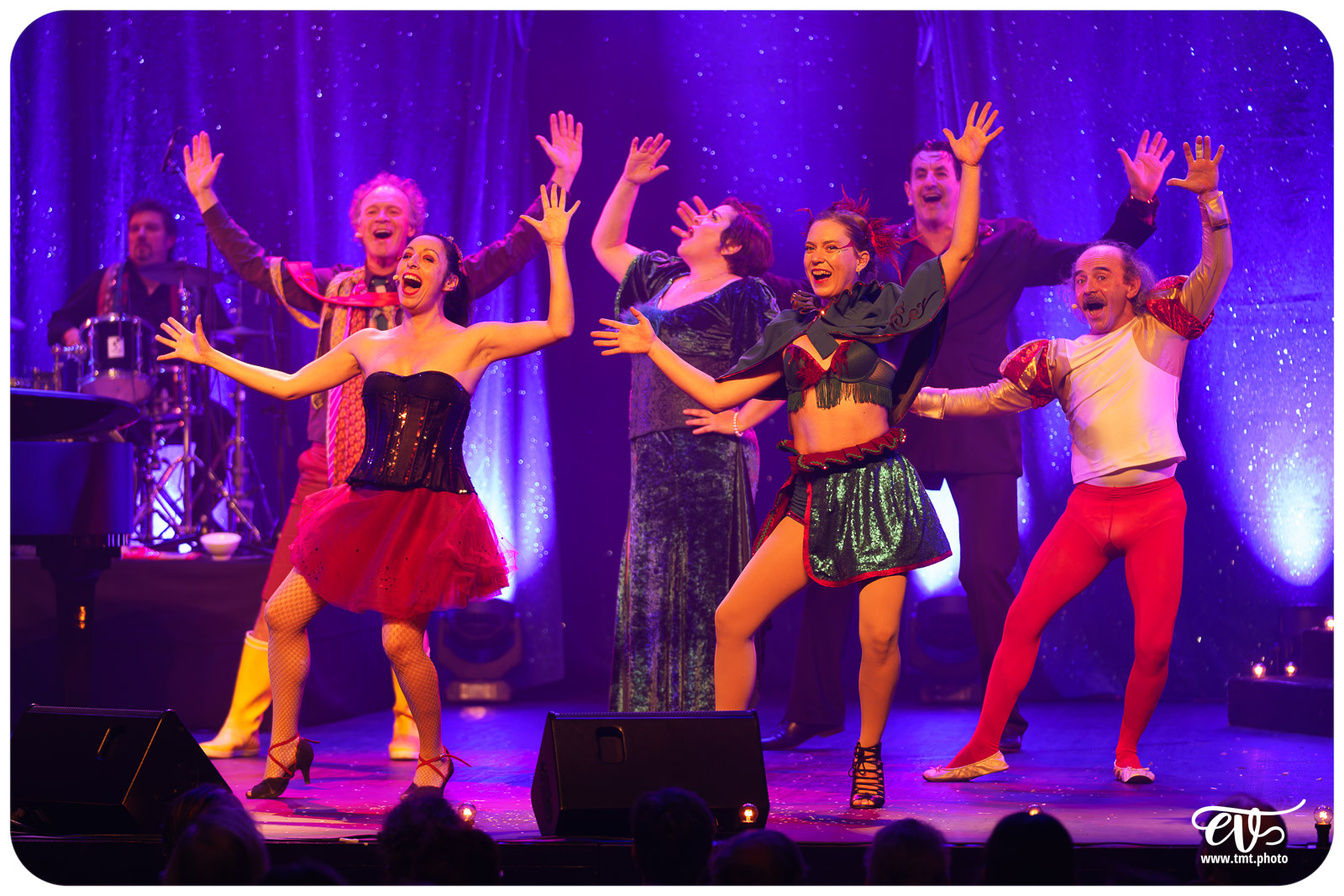 PLEIN FEU (CIE AVRIL EN SEPTEMBRE)